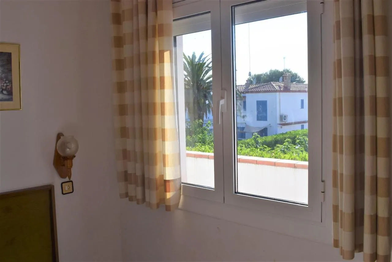 Apartment Apartamento En Primera Linea Playa Ref 285 Empuriabrava Spain