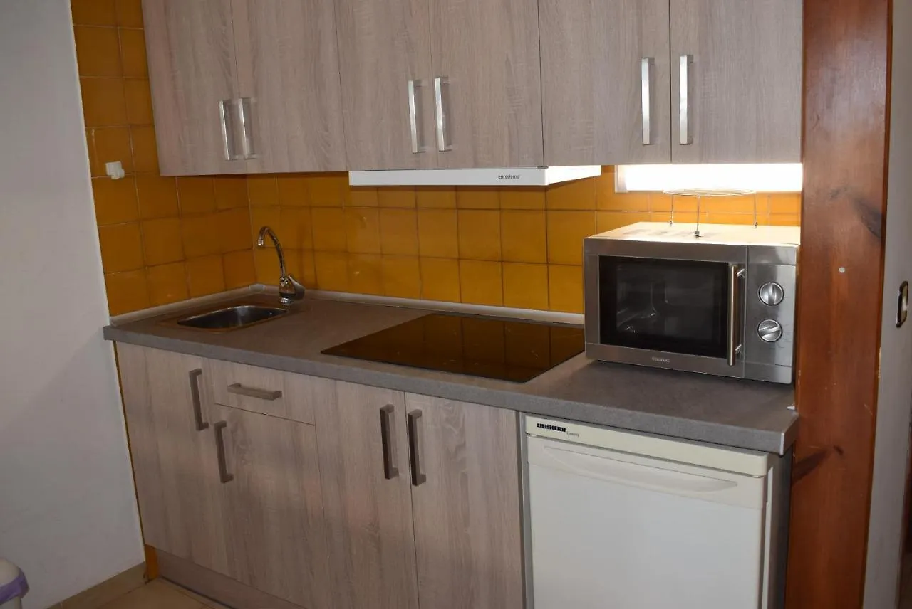 Apartamento En Primera Linea Playa Ref 285 Empuriabrava